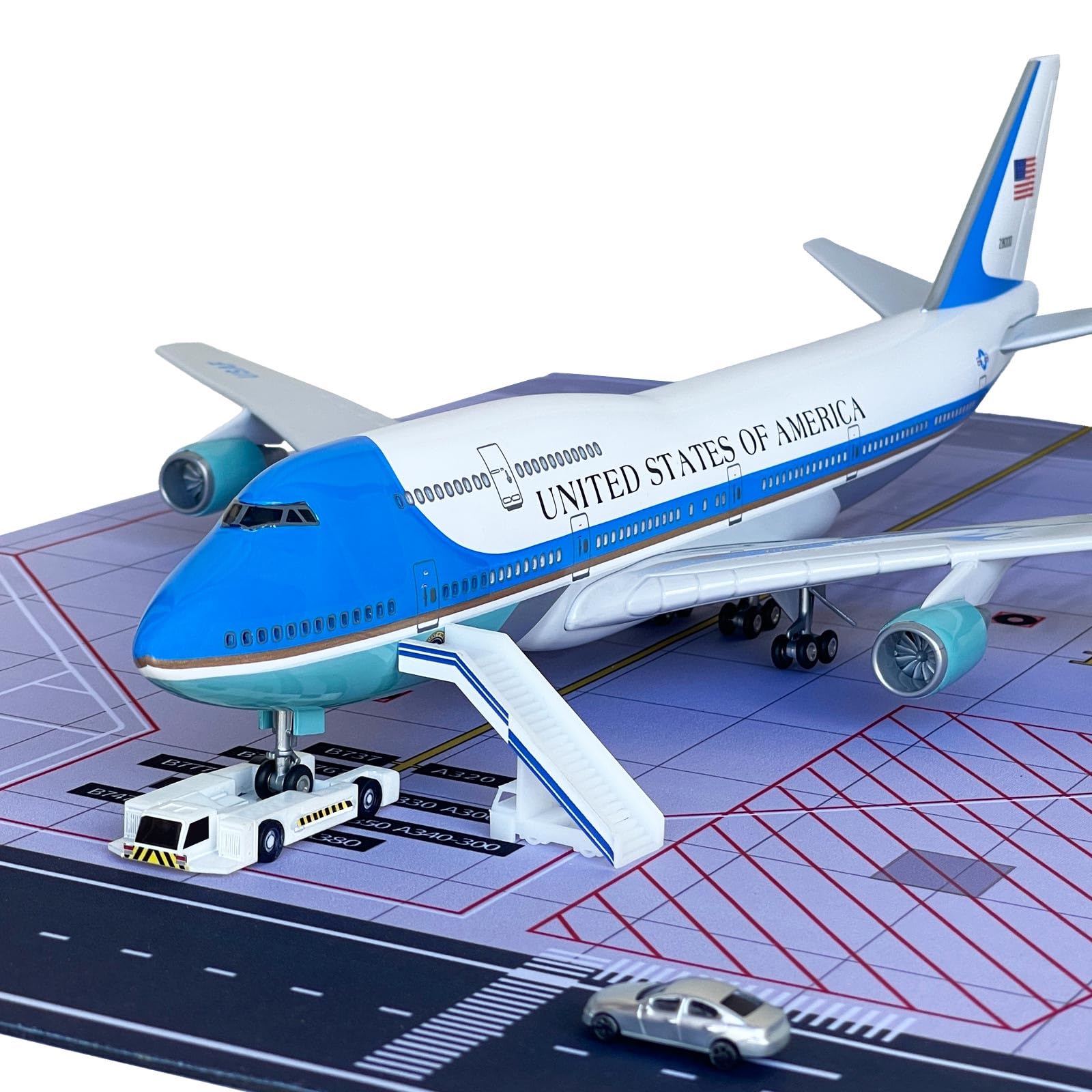 アリタリア航空　ボーイング747 1:130スケール　プラモデル Amazon.com: Air Force One B747 Model Jet Plane 1:130 Scale United